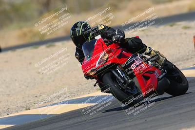 media/Mar-28-2022-Superbike Trackdays (Mon) [[b8603d0f67]]/Open Track Time/Turn 7/